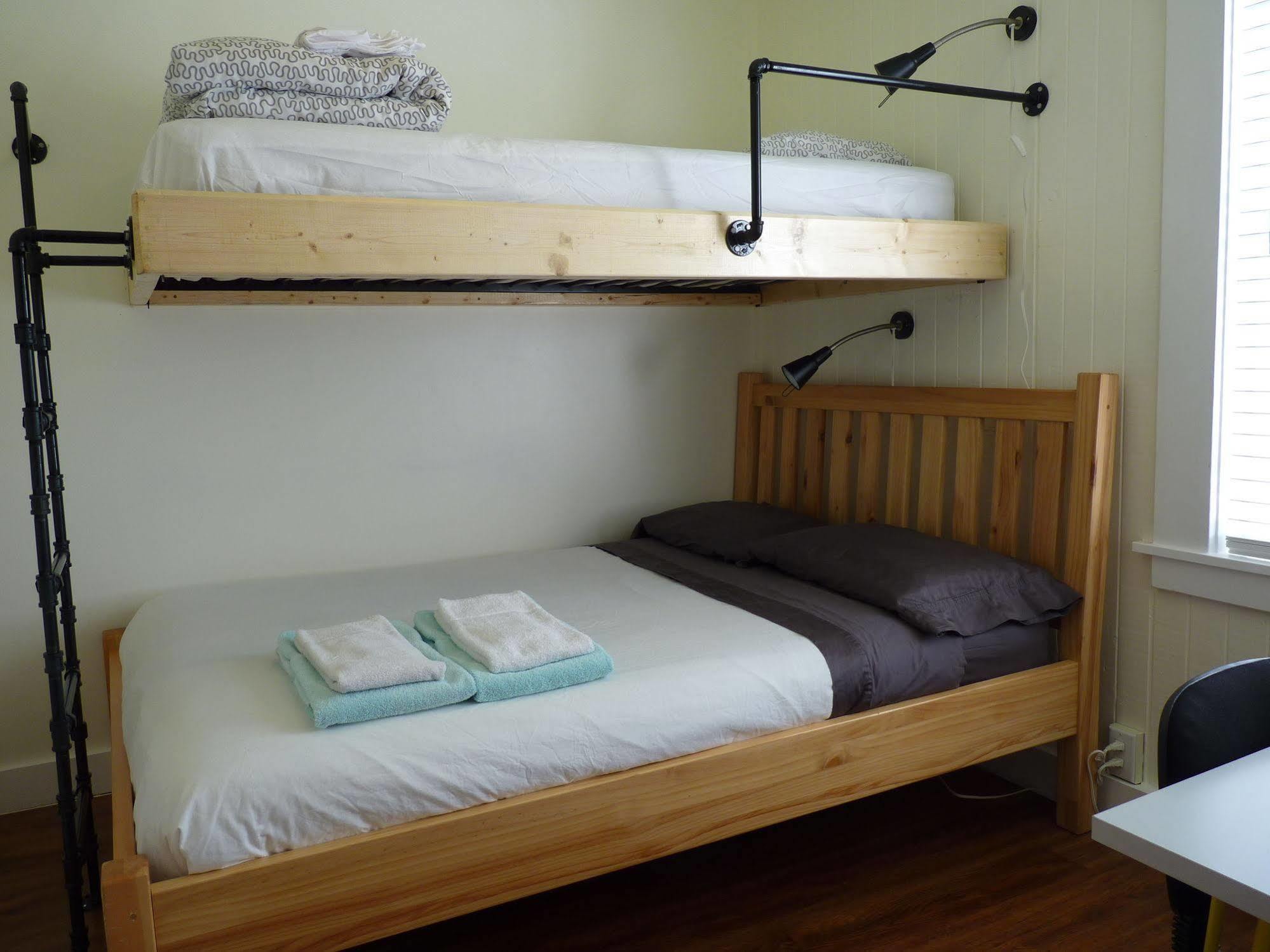 Pioneer Inns Prince Rupert Ngoại thất bức ảnh